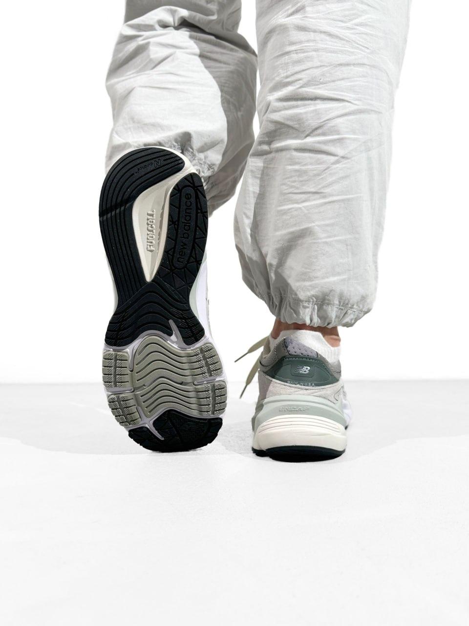 New Balance 990 V6 Grey