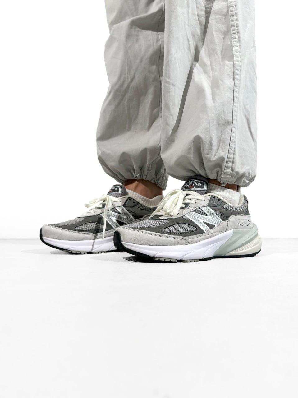 New Balance 990 V6 Grey