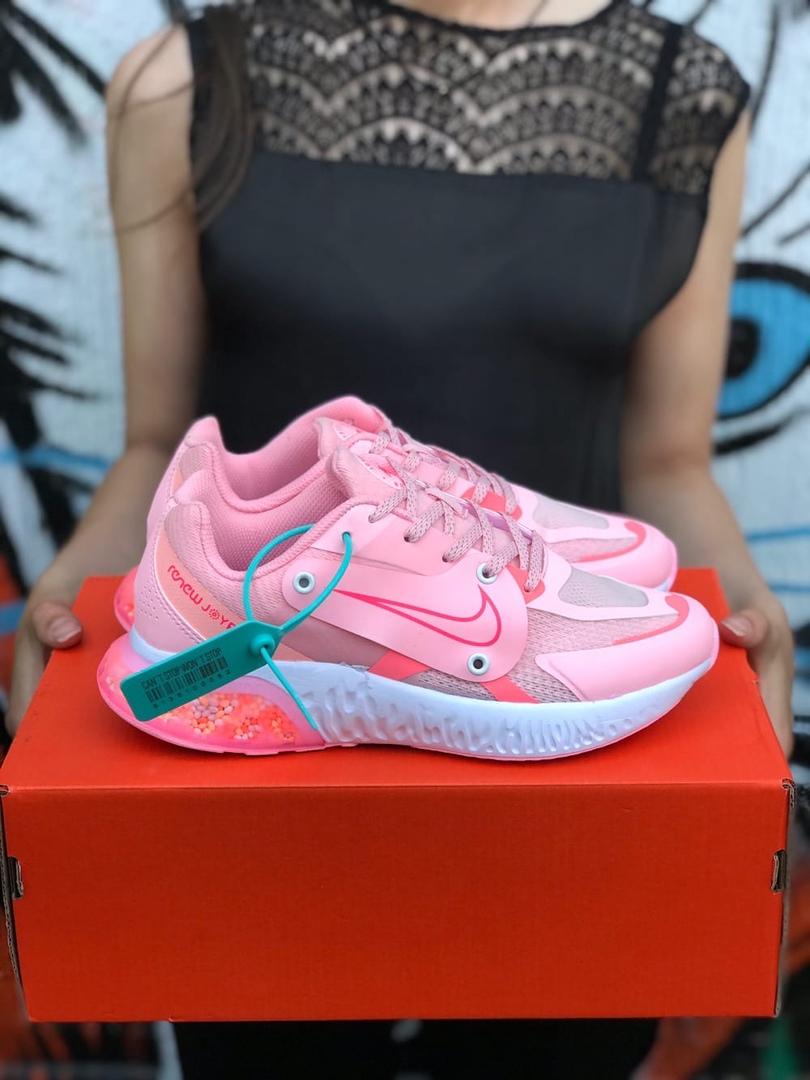 Nike Joyride RUN Pink