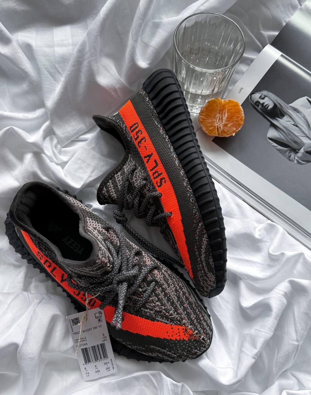 YEEZY Boost 350 V2 Carbone Beluga Reflective