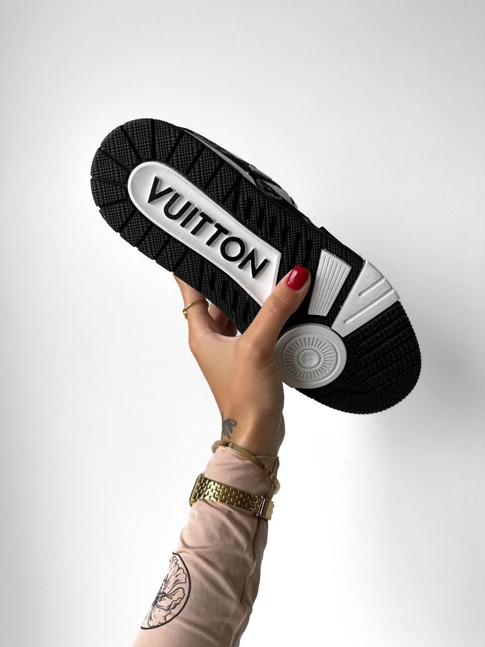 Louis Vuitton Trainer Sneaker White/Black