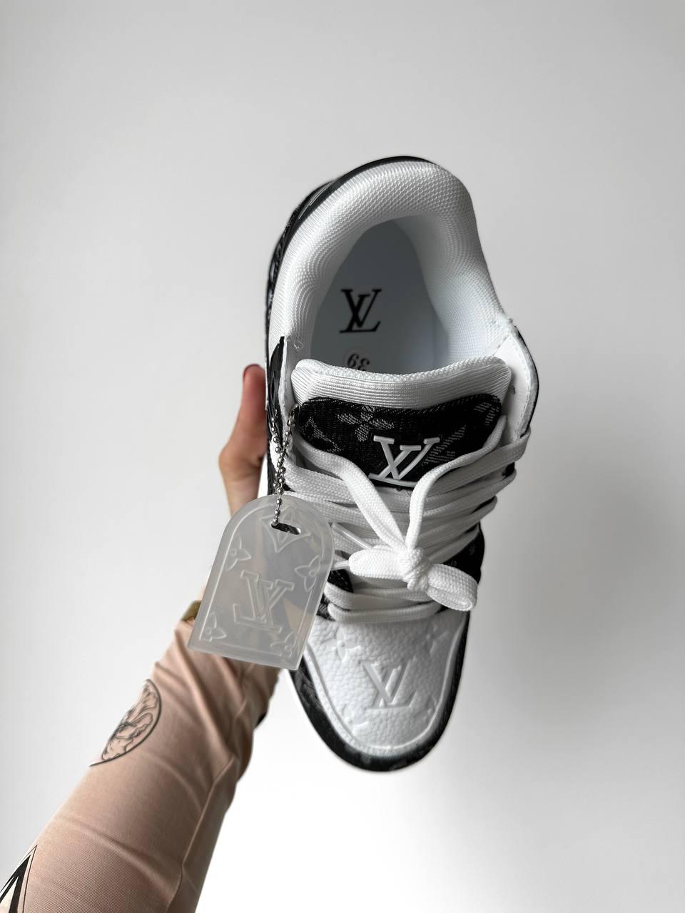 Louis Vuitton Trainer Sneaker White/Black