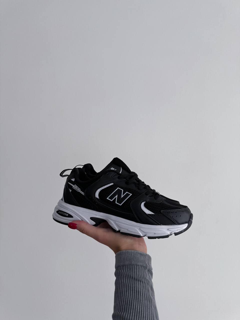 New Balance Black White 530