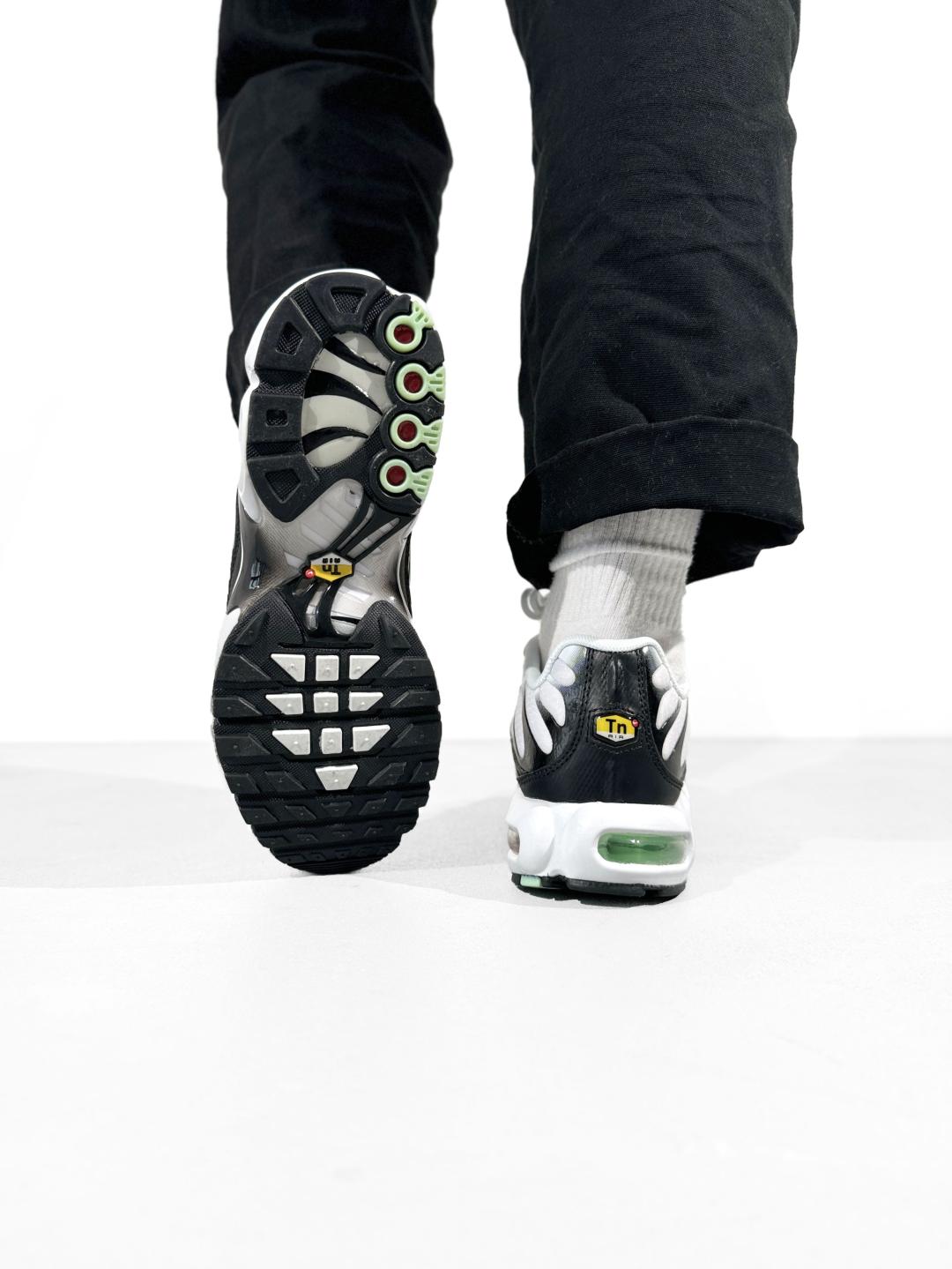 Nike Air Max TN Plus White Black Mint