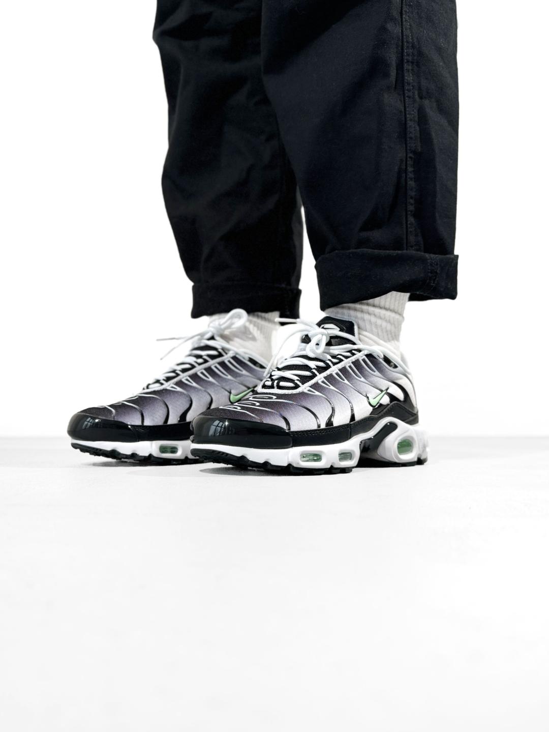 Nike Air Max TN Plus White Black Mint