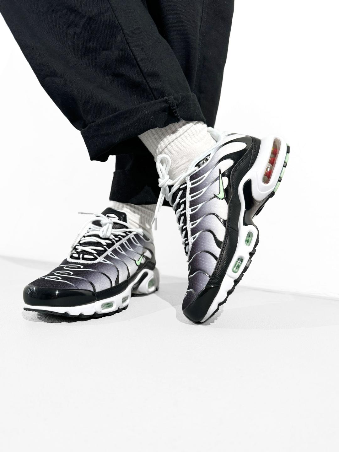 Nike Air Max TN Plus White Black Mint