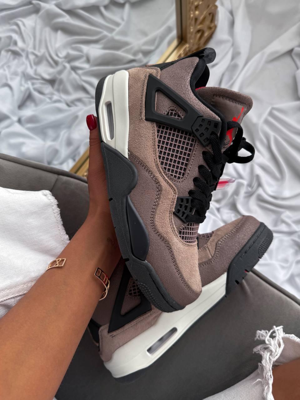 Air Jordan 4 Retro SE “Taupe Haze”