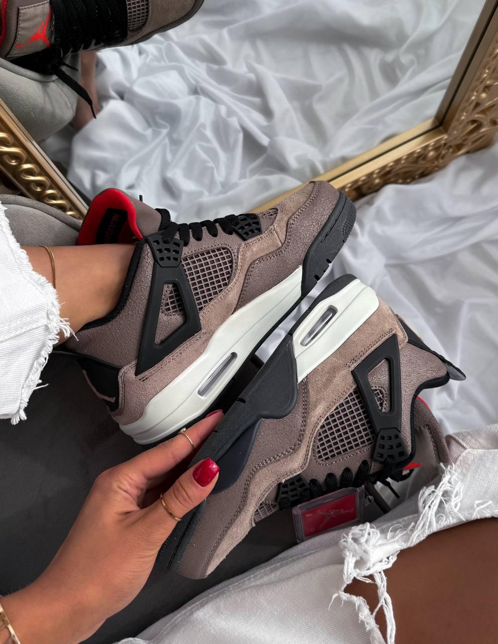 Air Jordan 4 Retro SE “Taupe Haze”