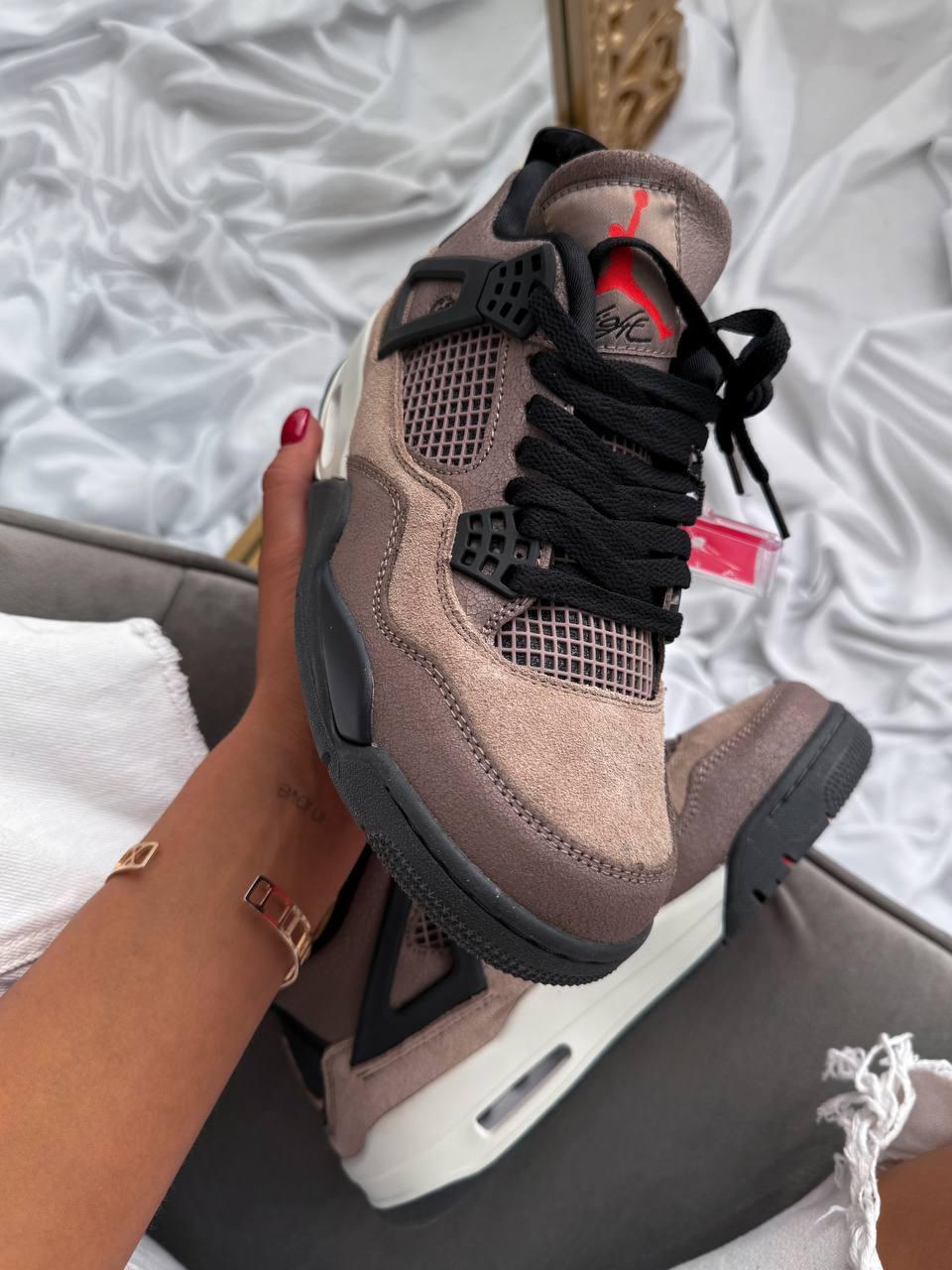 Air Jordan 4 Retro SE “Taupe Haze”