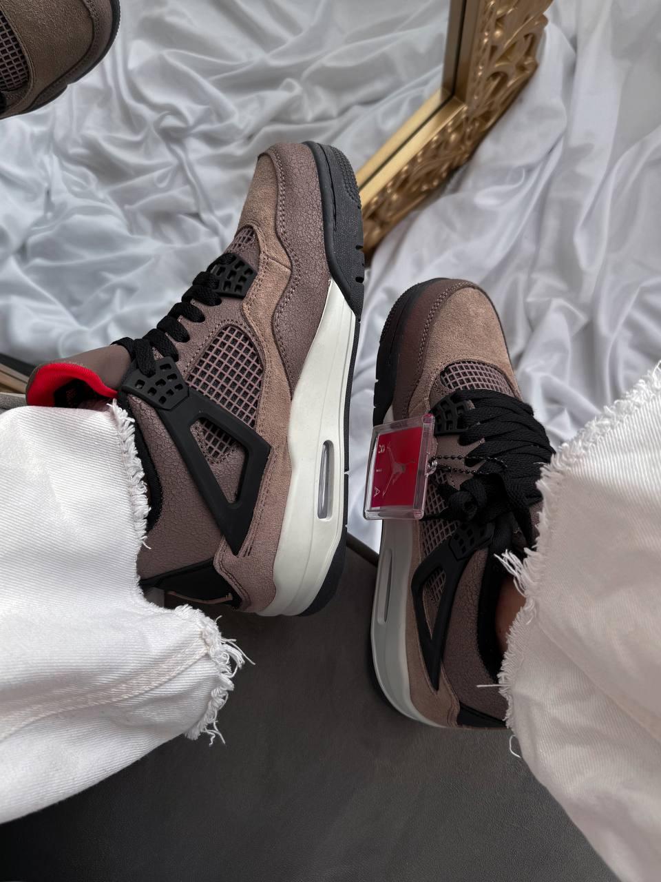 Air Jordan 4 Retro SE “Taupe Haze”