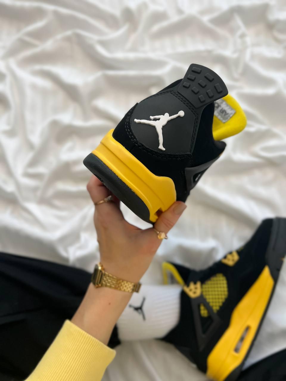 Nike Air Jordan 4 Thunder 2023