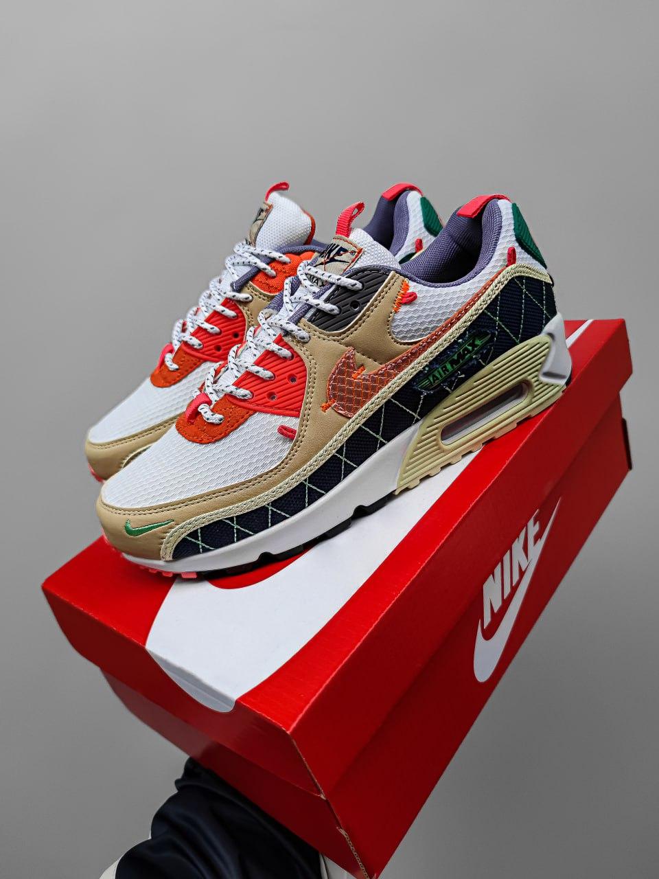 NIKE AIR MAX 90 MOUNTAINEERING
