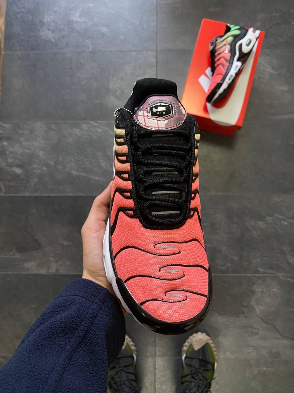Nike Air Max Plus Gs Green Strike Flash Crimson