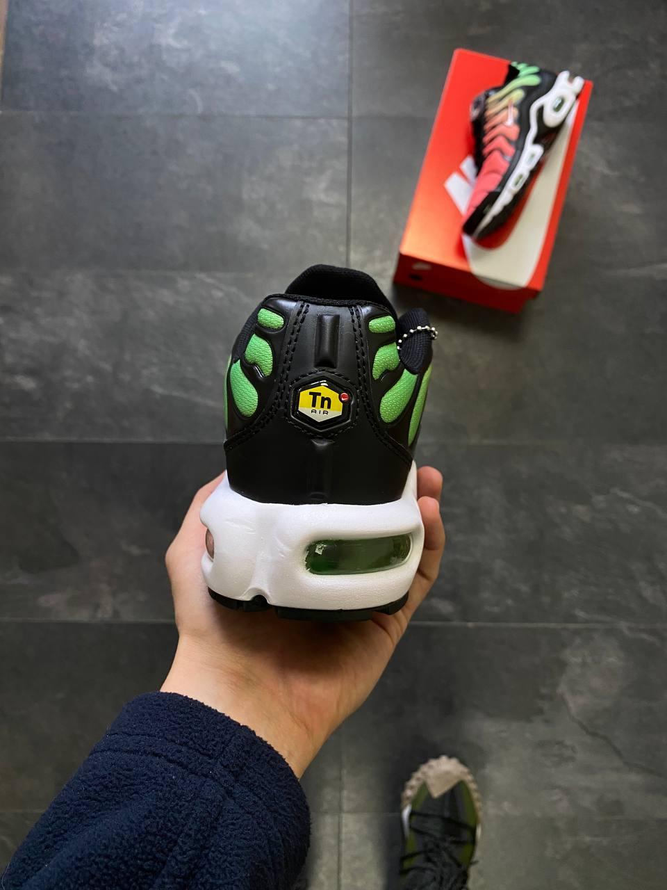 Nike Air Max Plus Gs Green Strike Flash Crimson