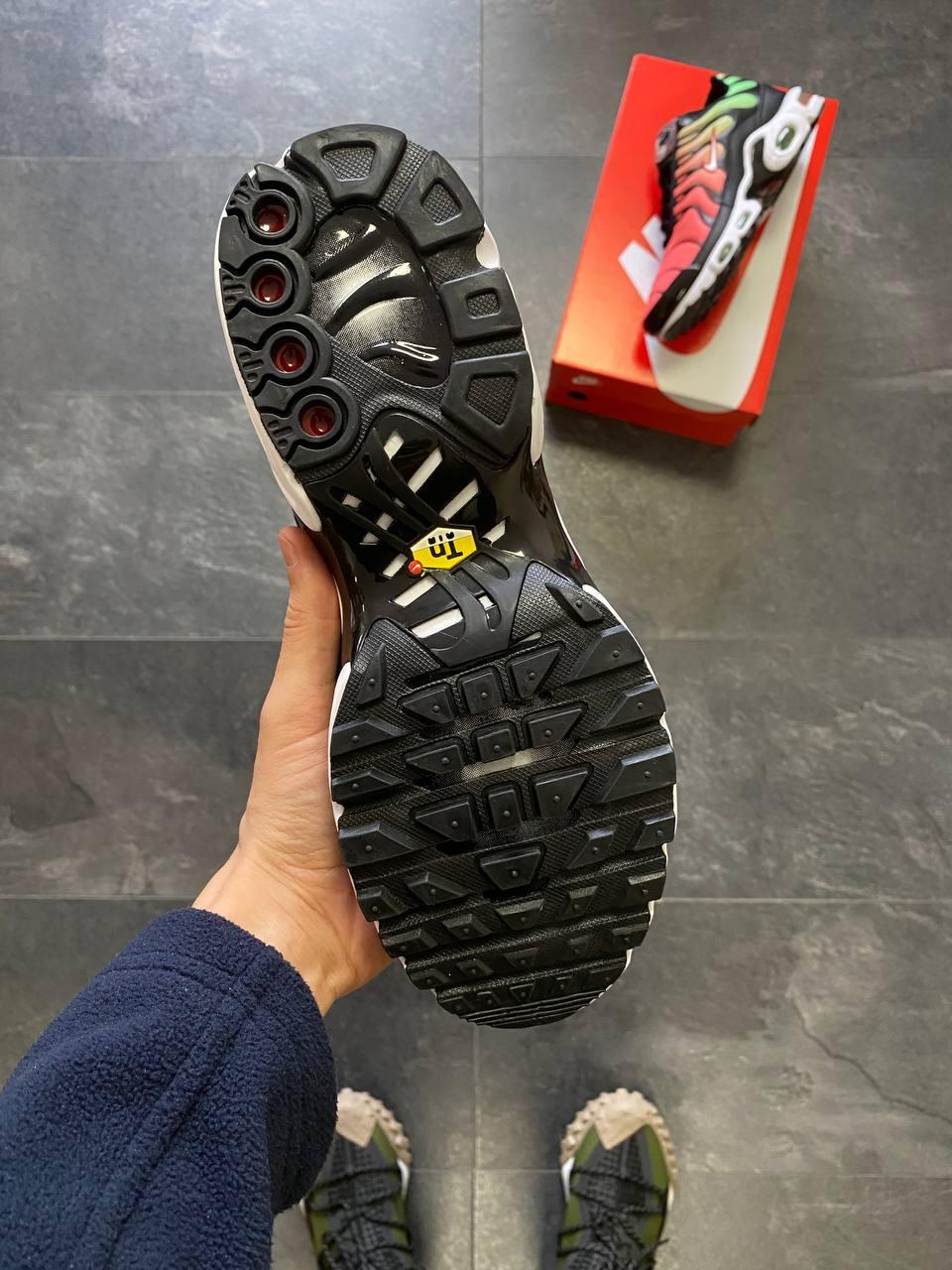 Nike Air Max Plus Gs Green Strike Flash Crimson