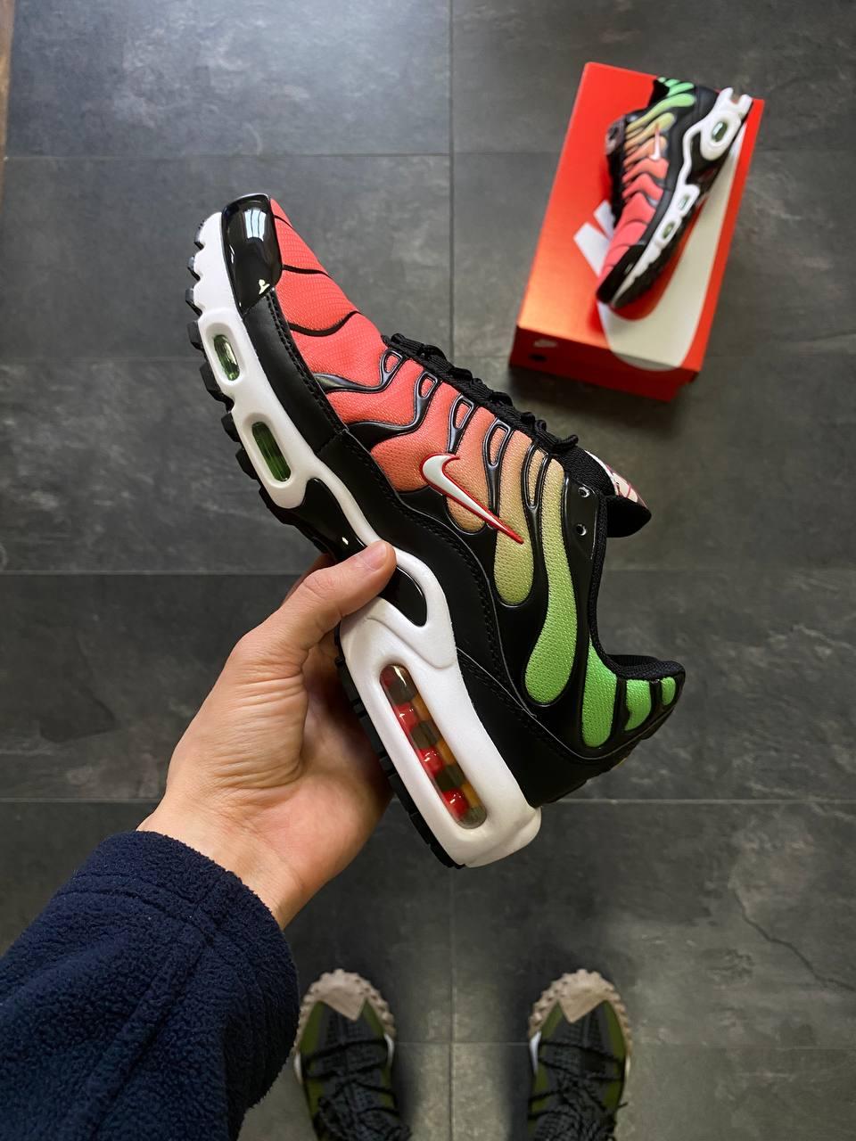 Nike Air Max Plus Gs Green Strike Flash Crimson