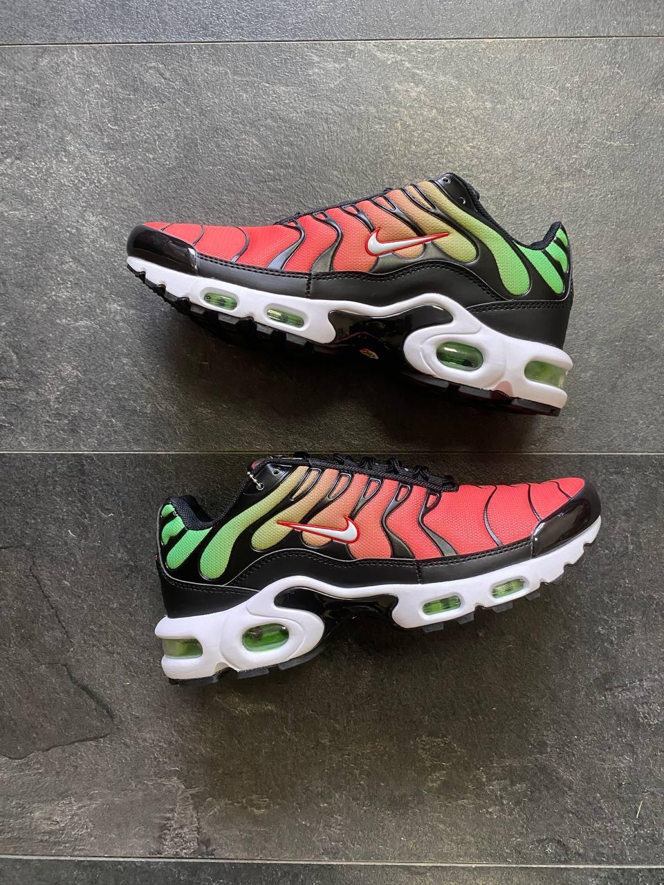 Nike Air Max Plus Gs Green Strike Flash Crimson