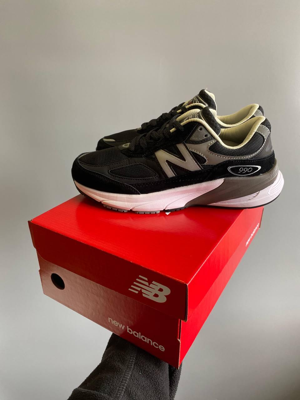 New Balance 990V6