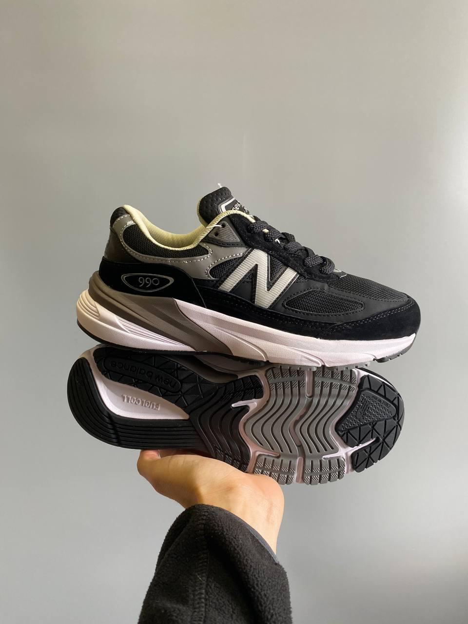 New Balance 990V6