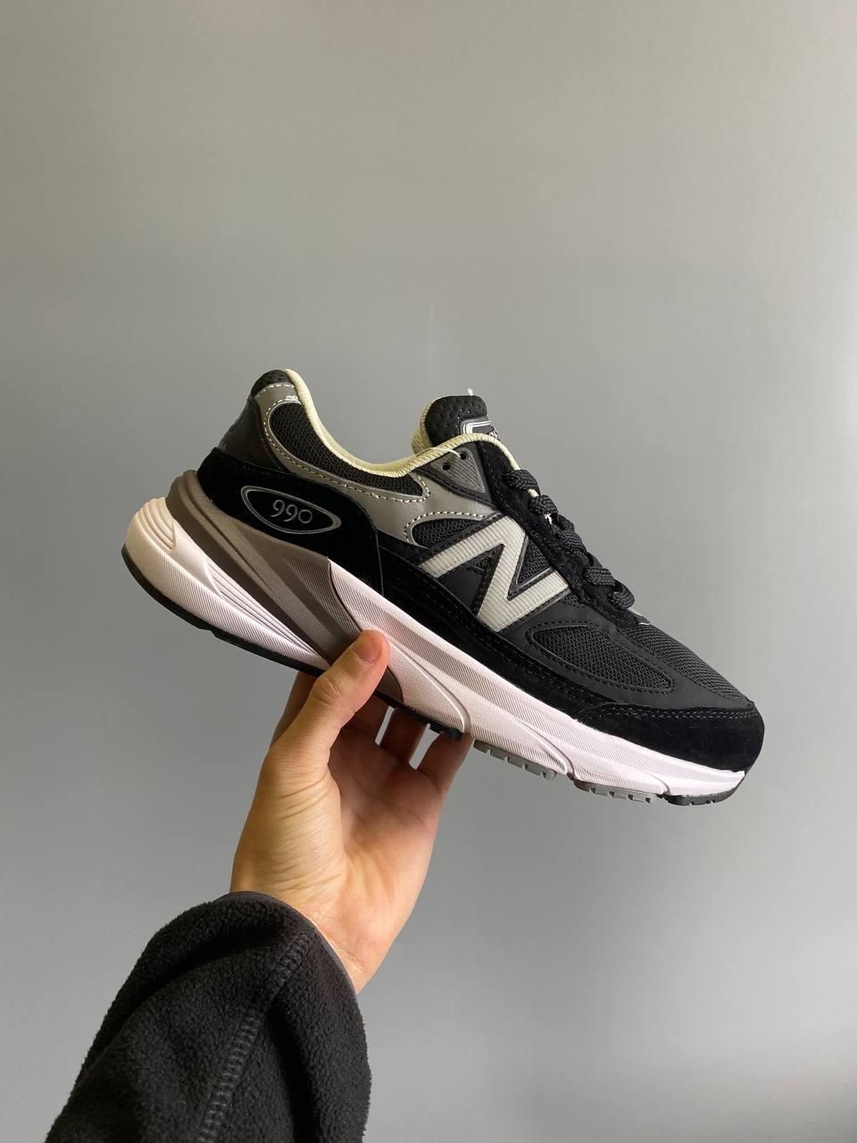 New Balance 990V6
