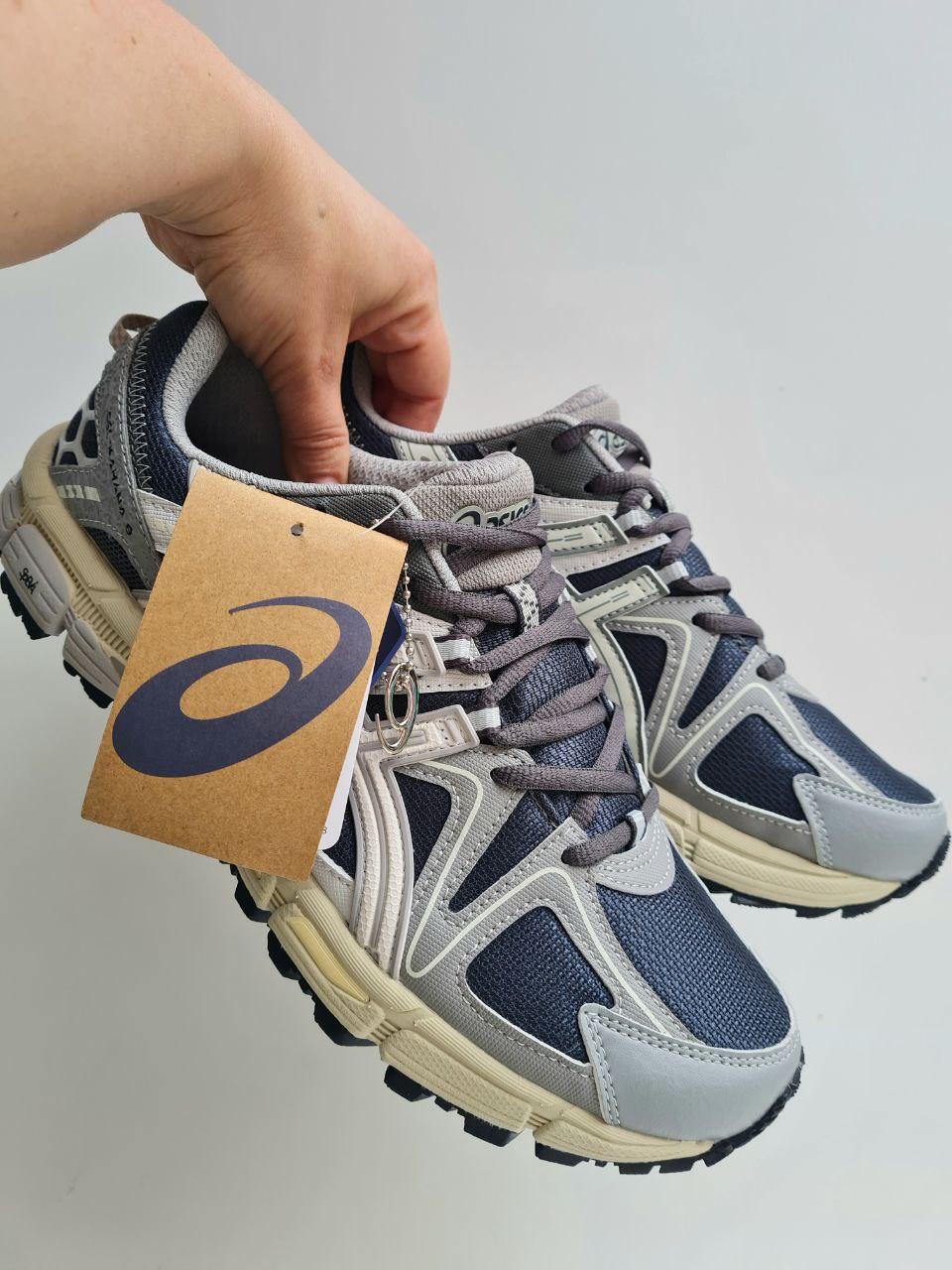 ASICS Gel-Kahana 8 Beige Grey