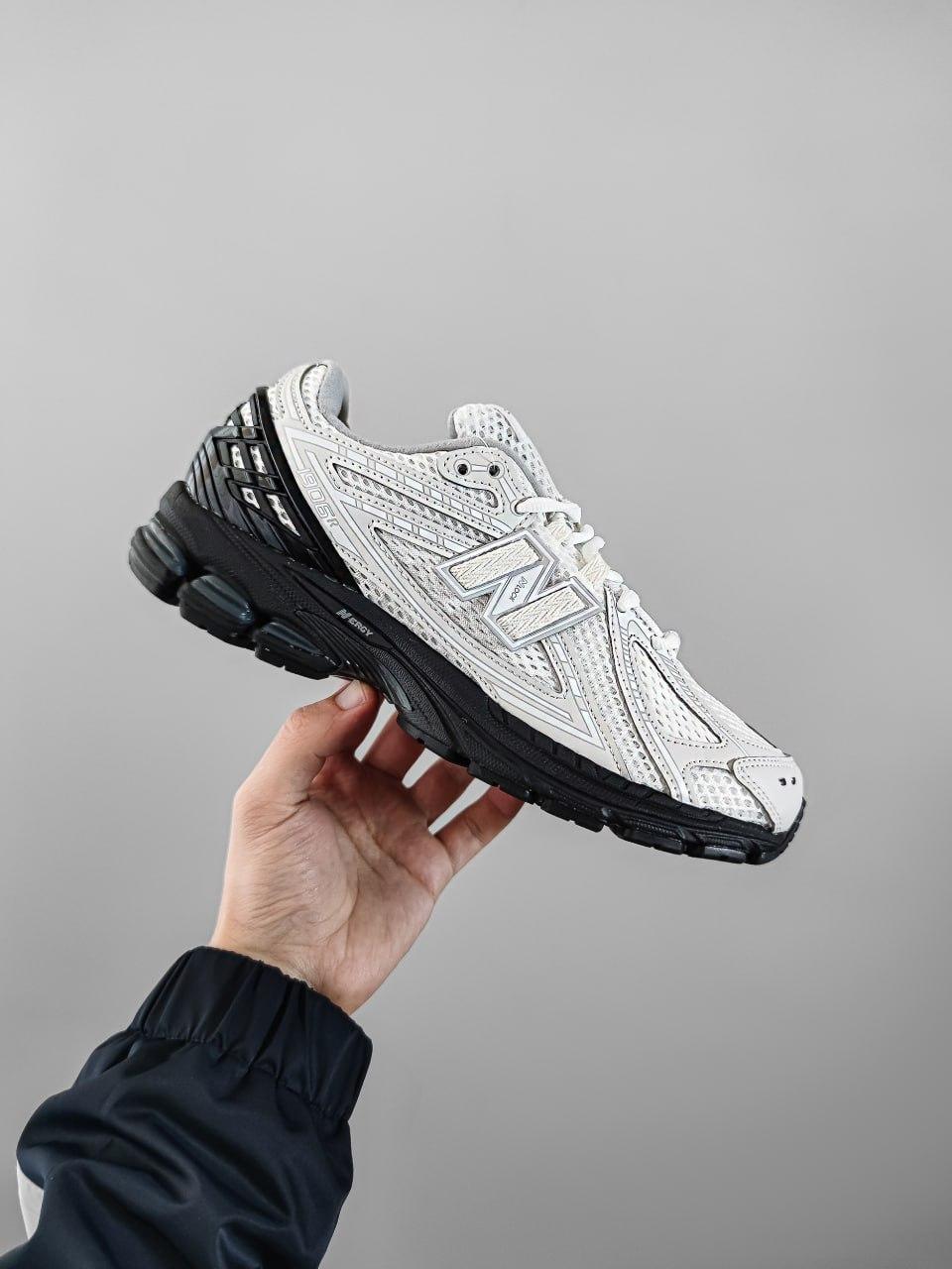 New Balance 1906R Gray Black