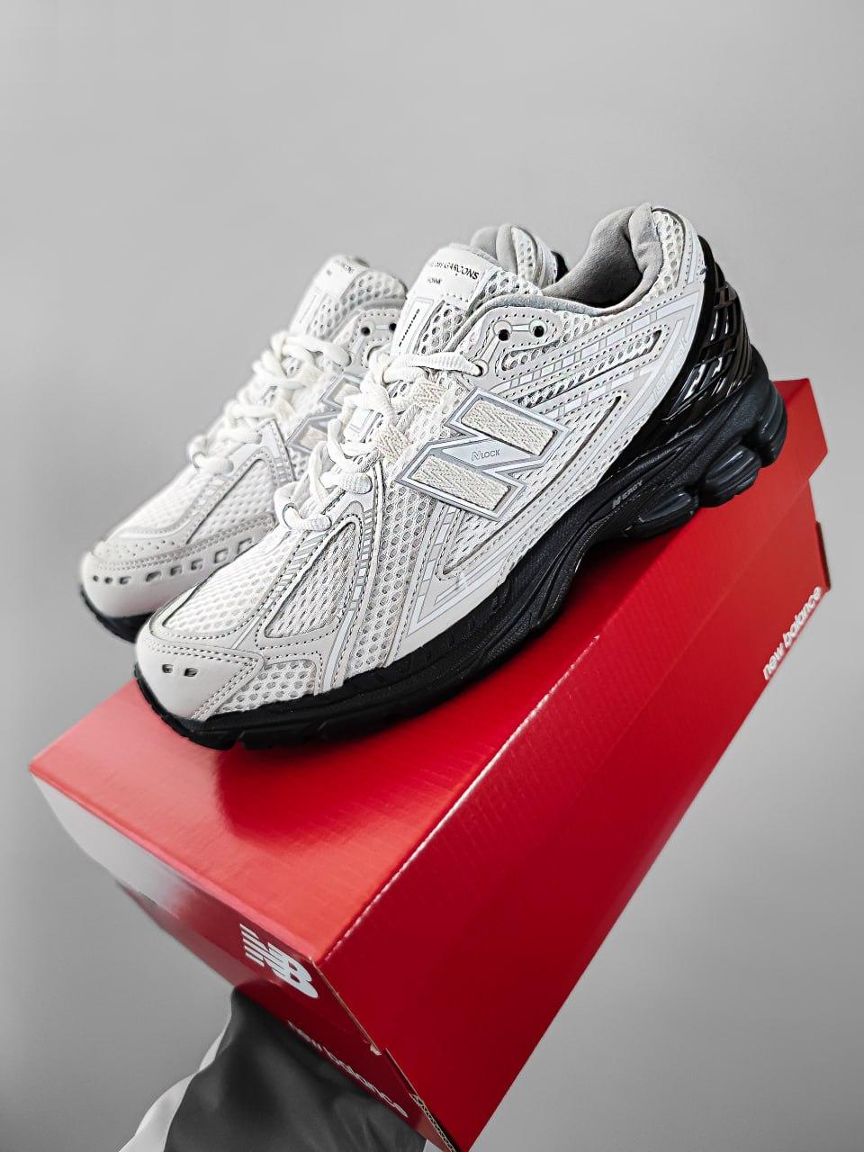 New Balance 1906R Gray Black