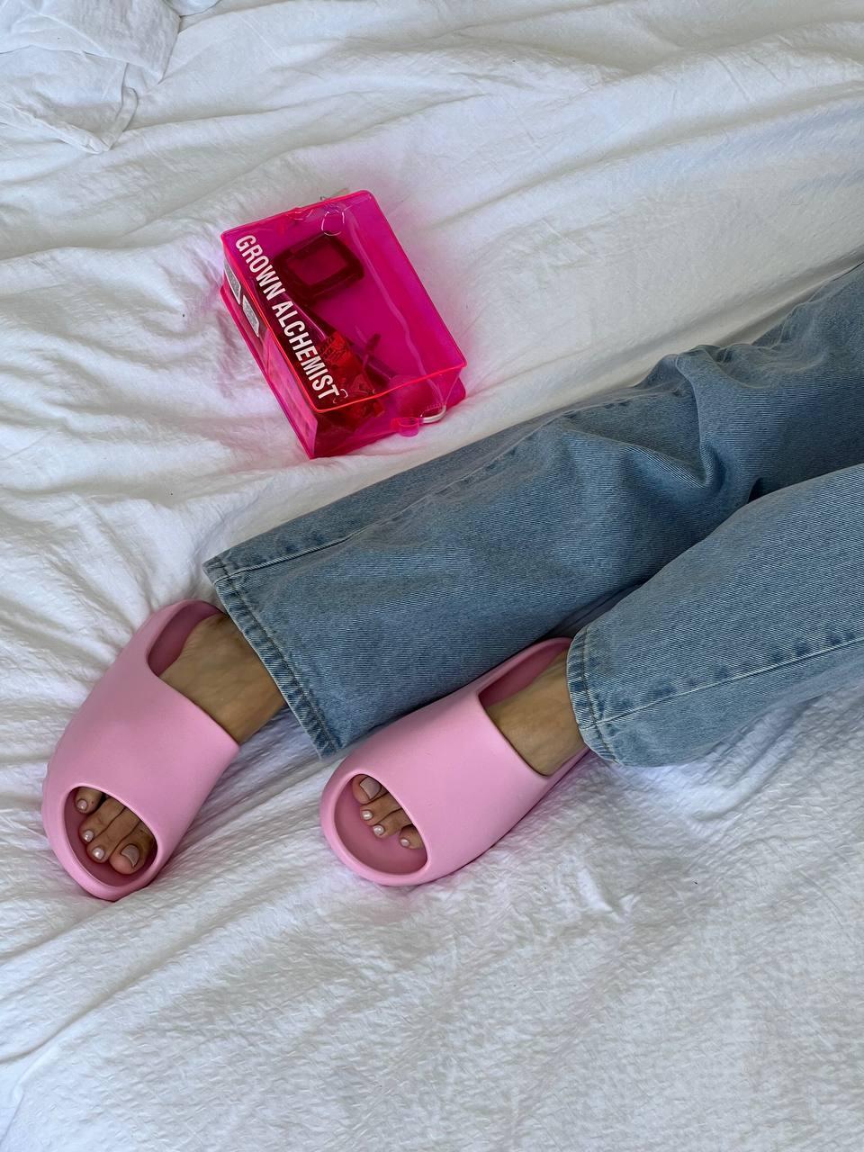 Adidas Yeezy Slide Pink