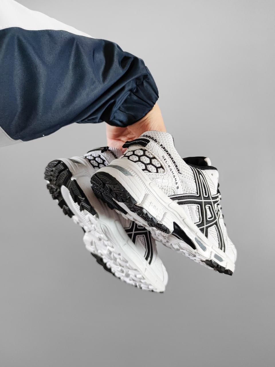 Asics Gel Kahana 8 White/Black v4