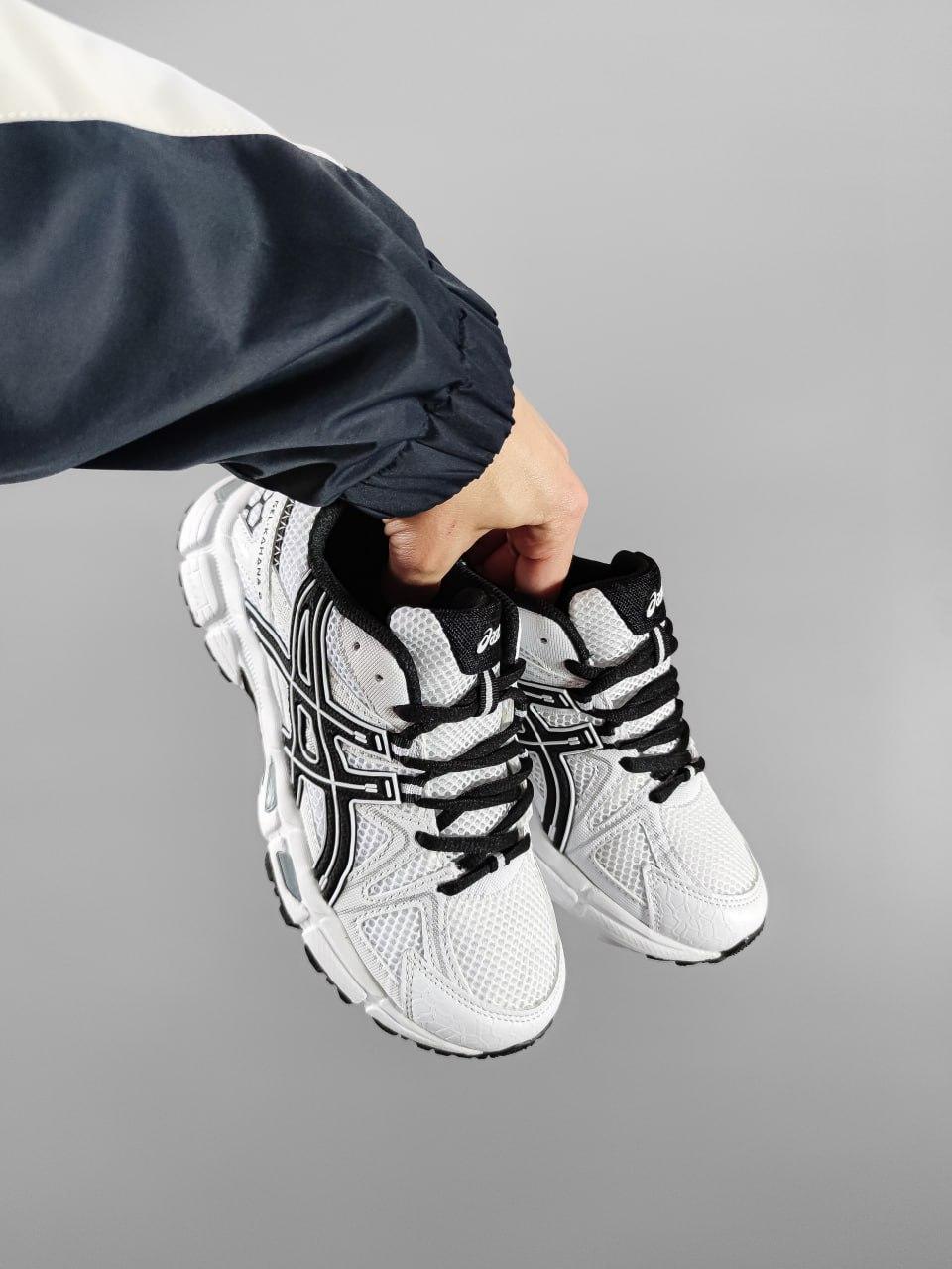 Asics Gel Kahana 8 White/Black v4