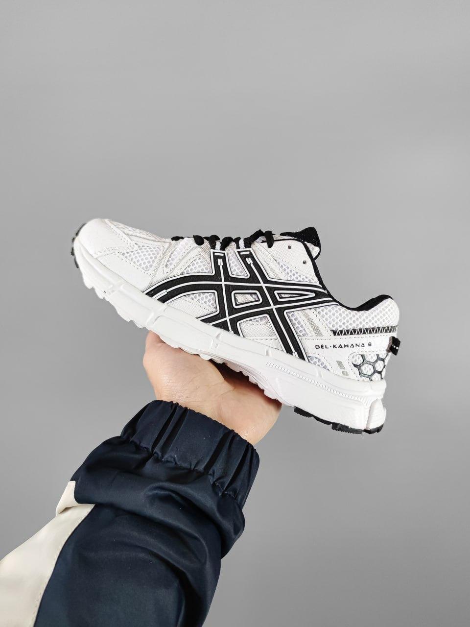 Asics Gel Kahana 8 White/Black v4