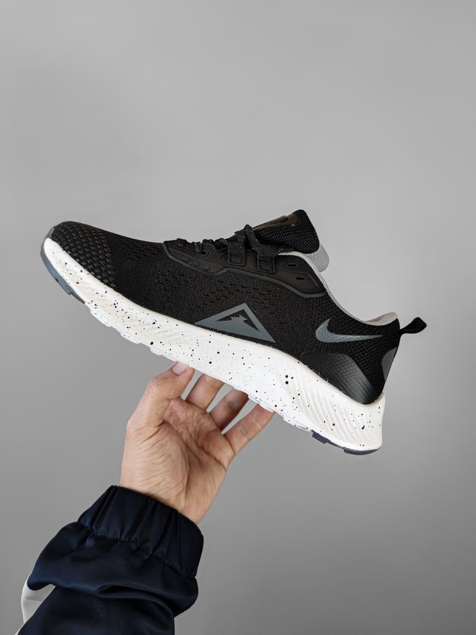 Nike Pegasus Trail 3 Black-White