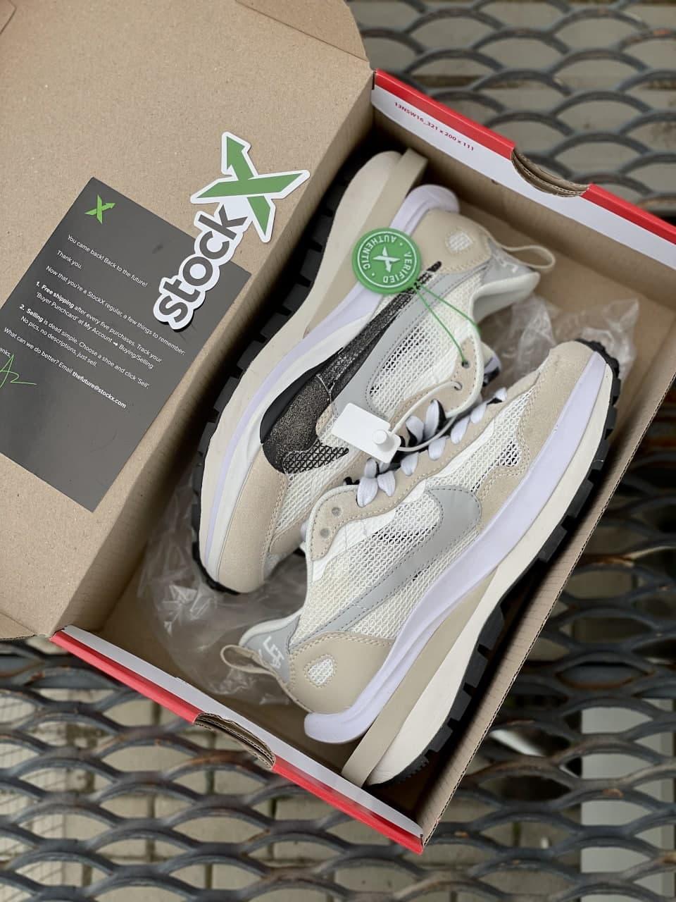 Nike VaporWaffle Sport Fuschia x Sacai Beige
