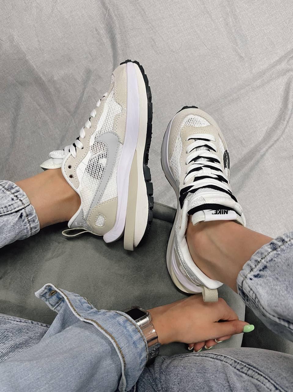 Nike VaporWaffle Sport Fuschia x Sacai Beige