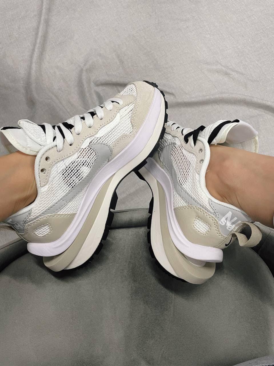 Nike VaporWaffle Sport Fuschia x Sacai Beige