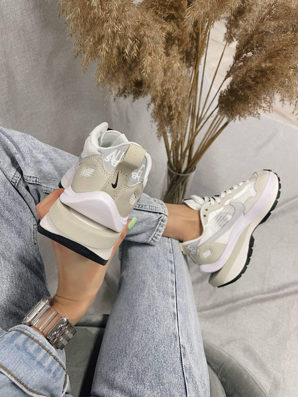Nike VaporWaffle Sport Fuschia x Sacai Beige