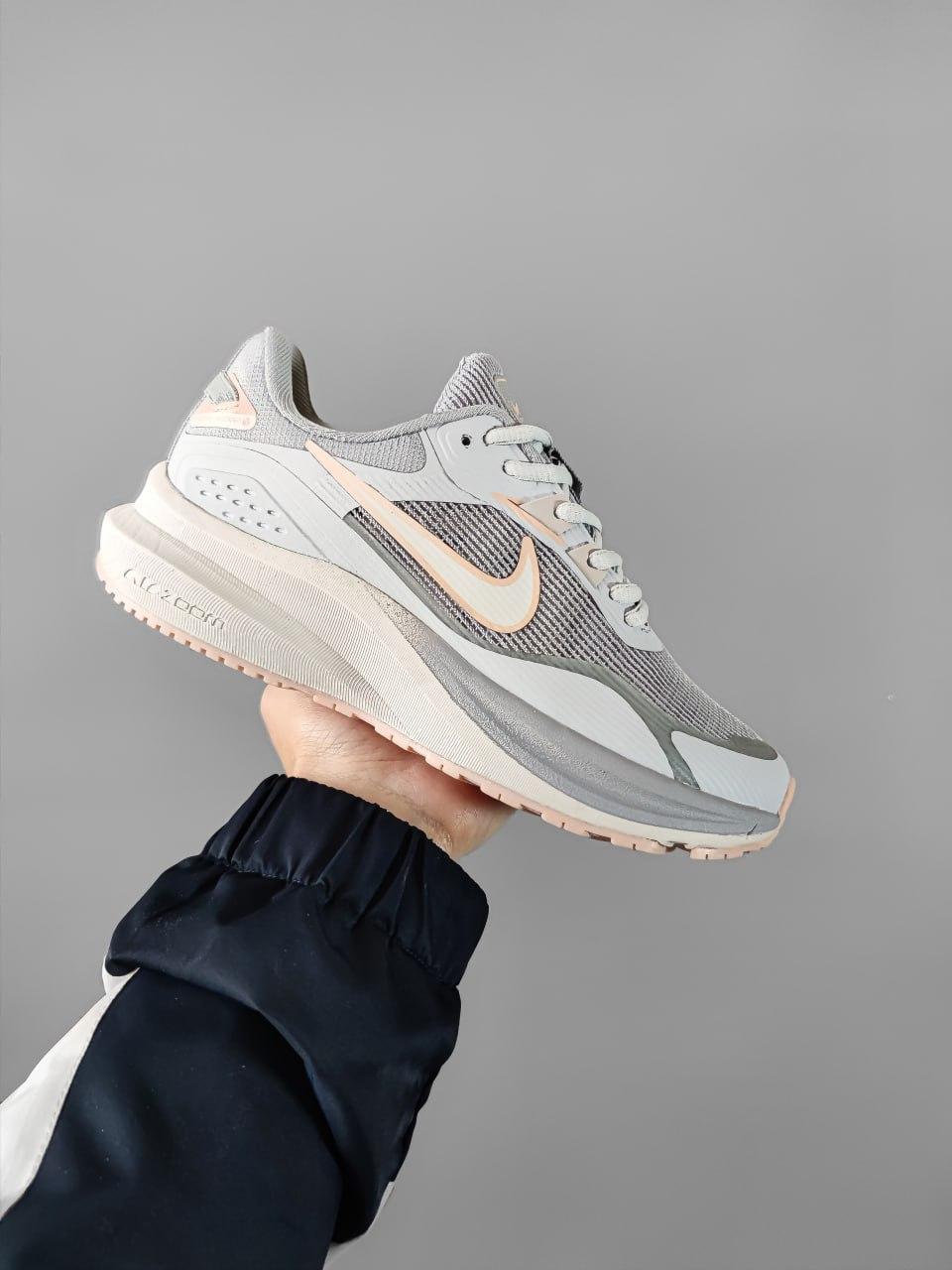 Nike Zoom Inferno 3 Light gray