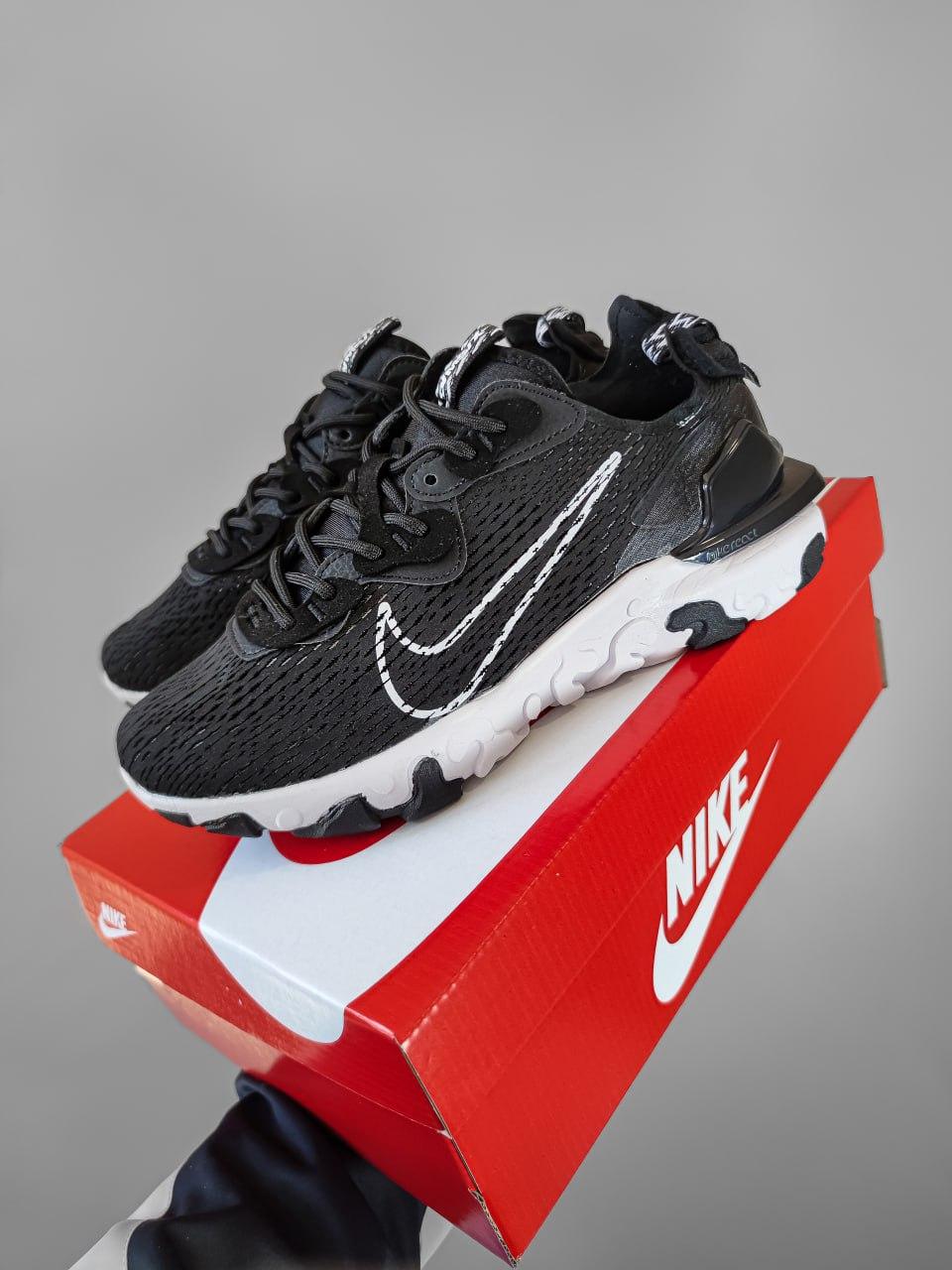 Nike React Vector Black/White