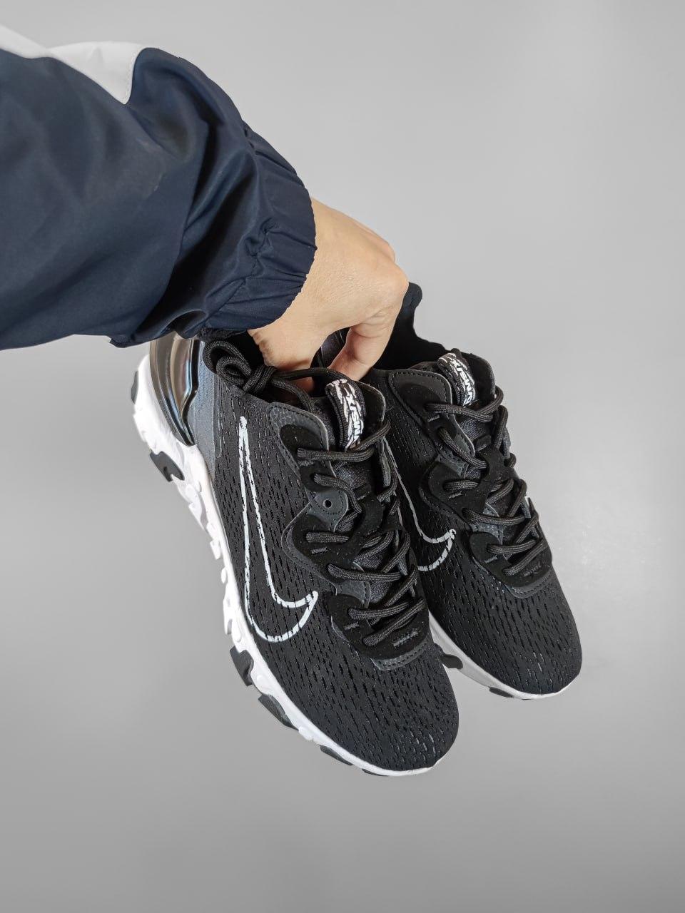 Nike React Vector Black/White