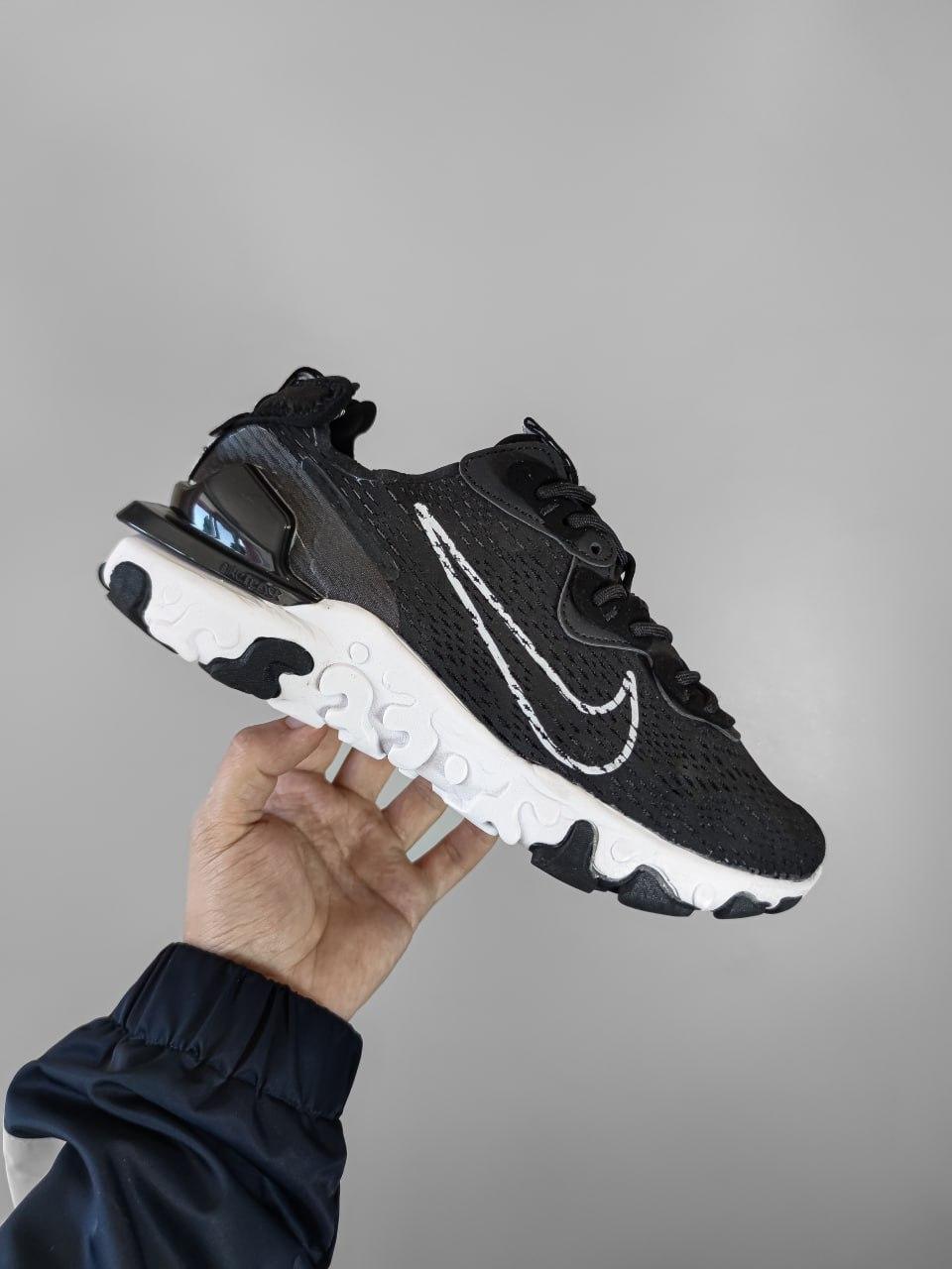 Nike React Vector Black/White