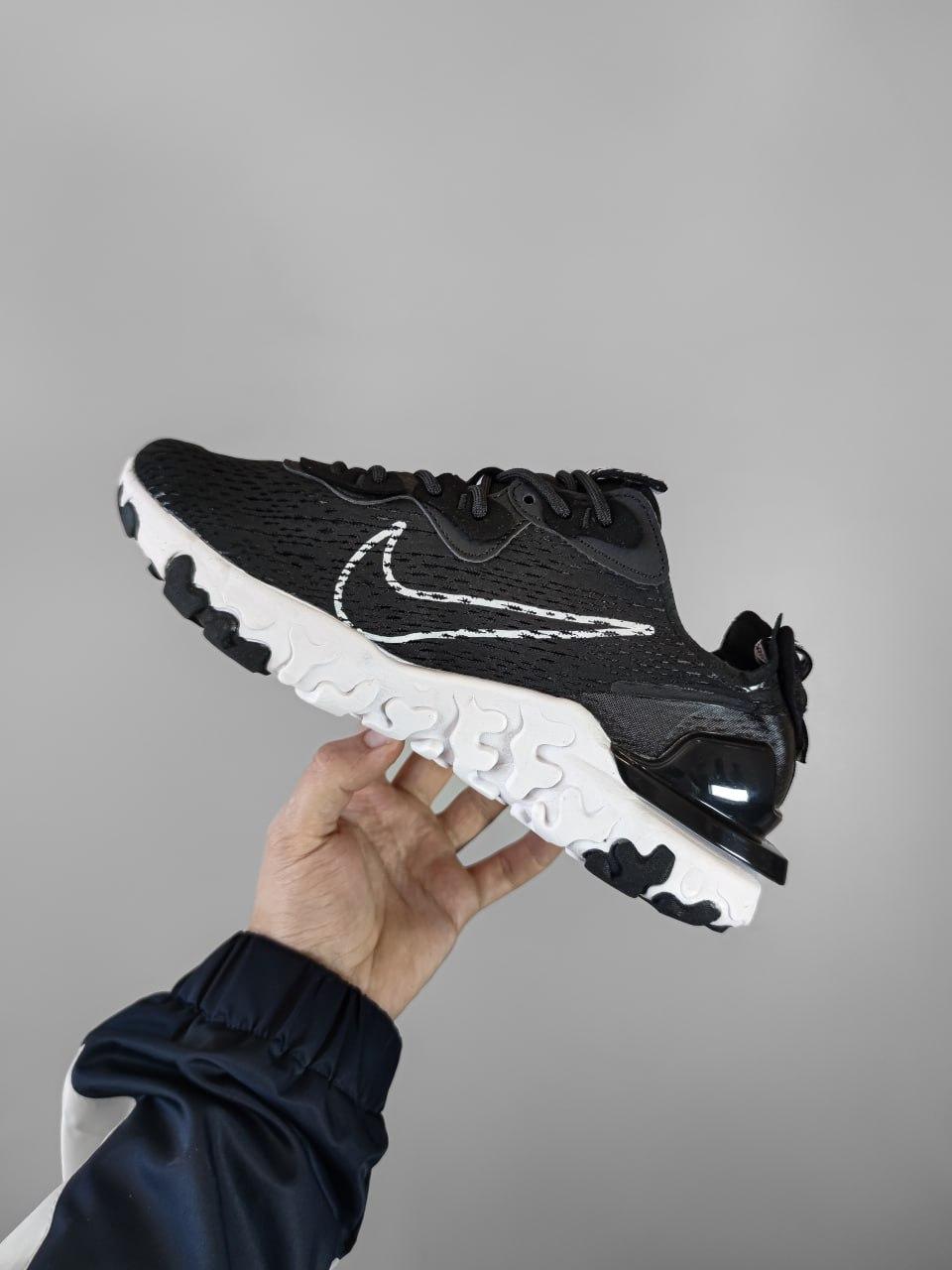 Nike React Vector Black/White