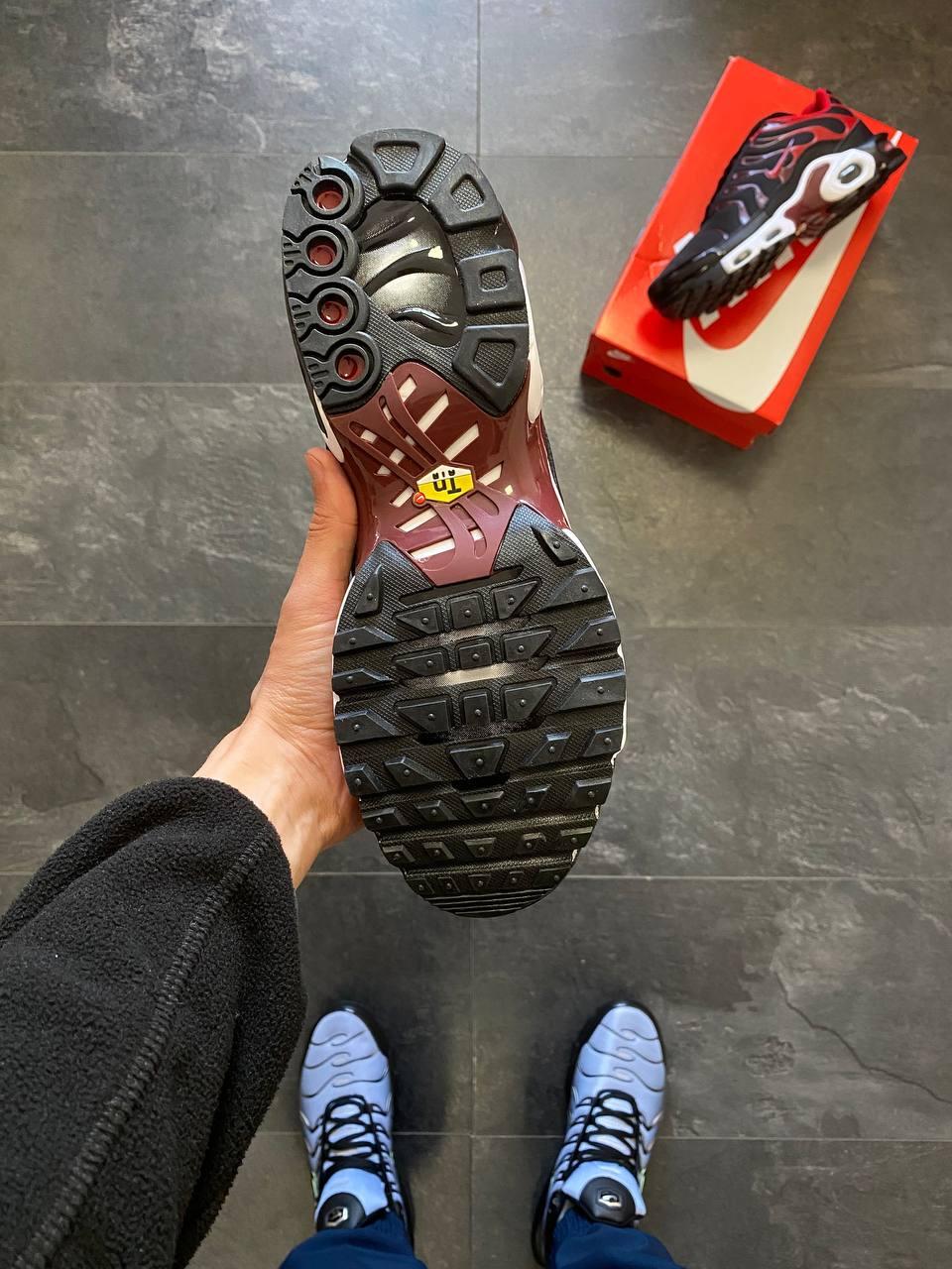 Nike Air Max Plus Tn Black/Red
