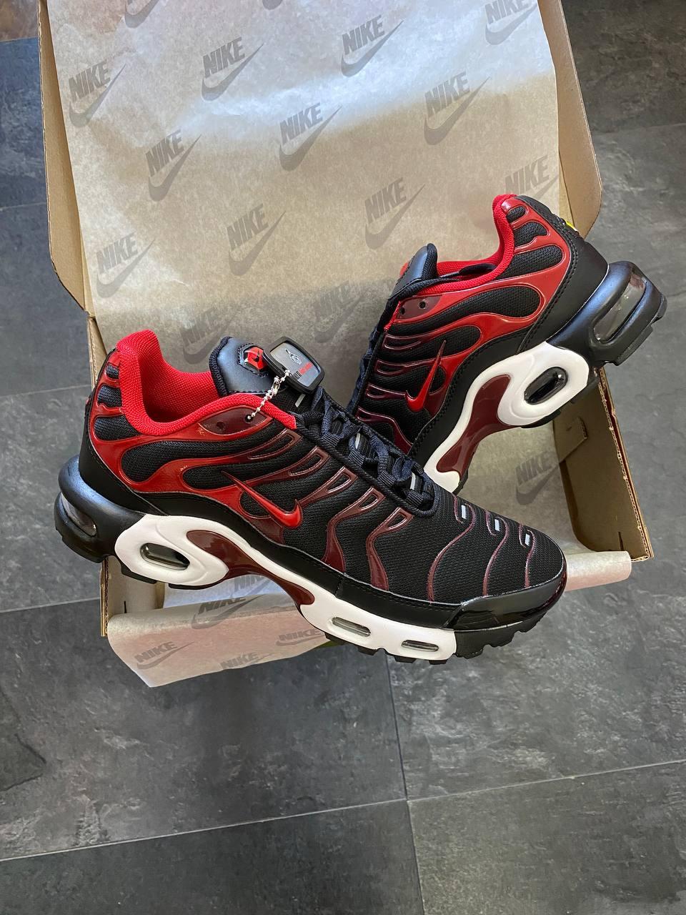 Nike Air Max Plus Tn Black/Red