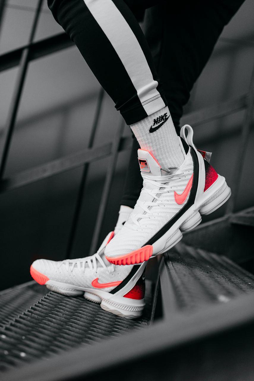 Nike LeBron 16 White Pink