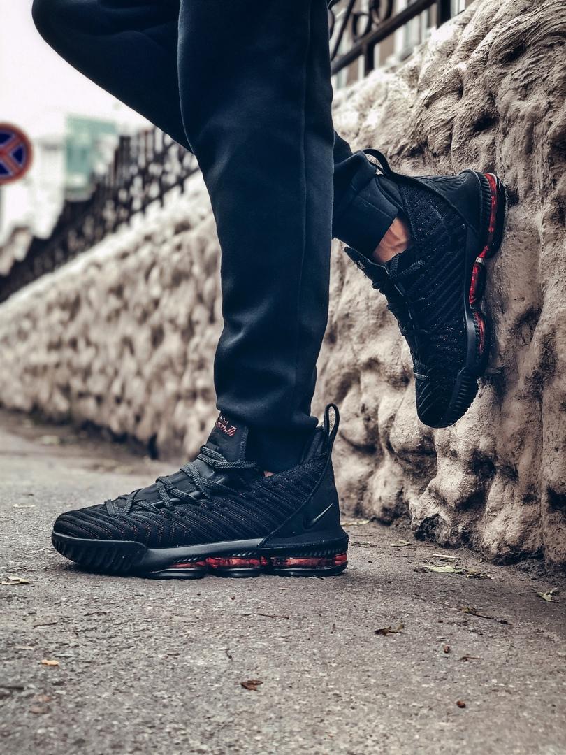 Nike LeBron 16 Fresh Bred