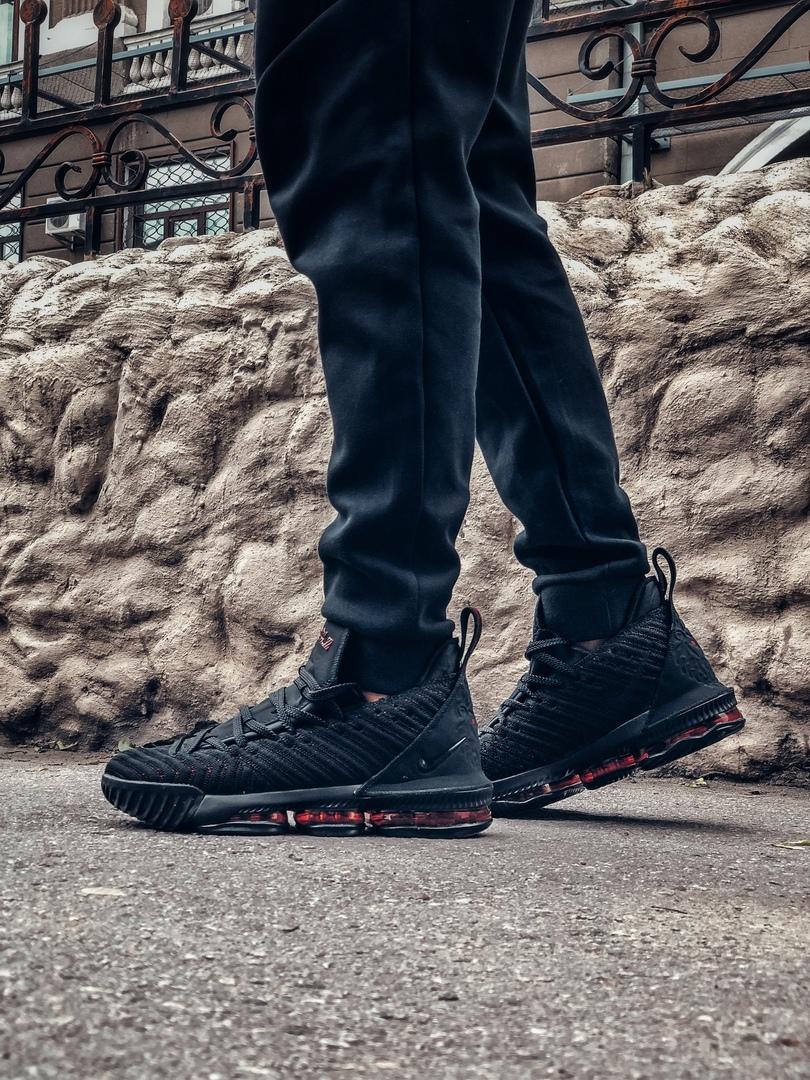 Nike LeBron 16 Fresh Bred