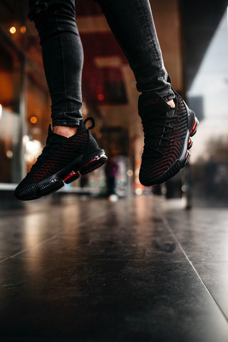 Nike LeBron 16 Fresh Bred