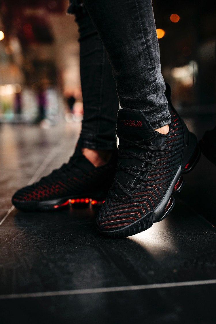 Nike LeBron 16 Fresh Bred
