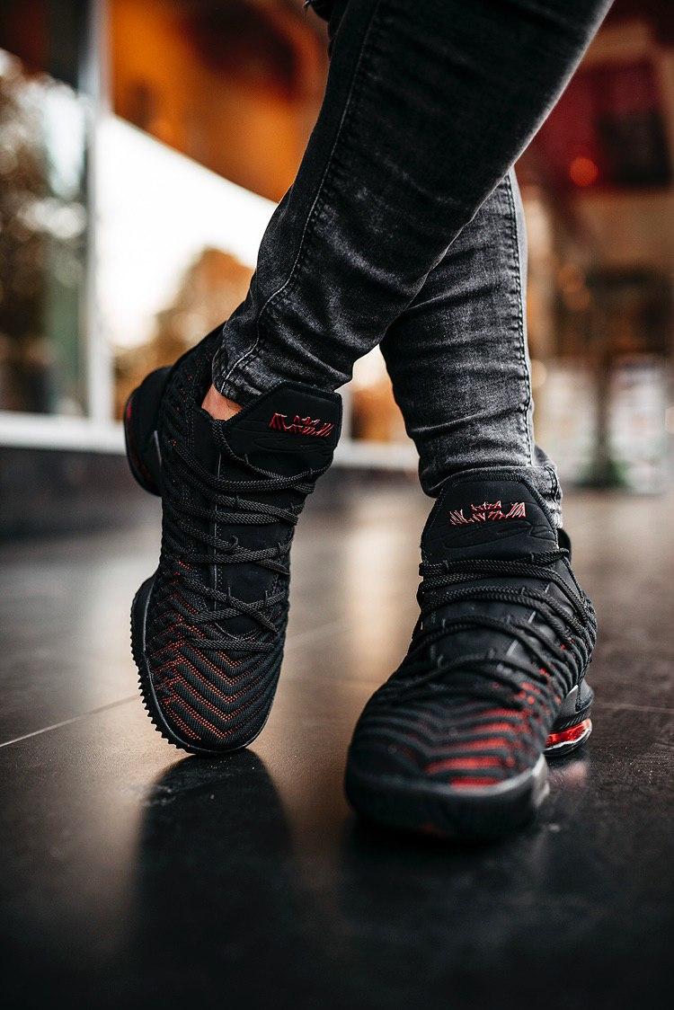 Nike LeBron 16 Fresh Bred