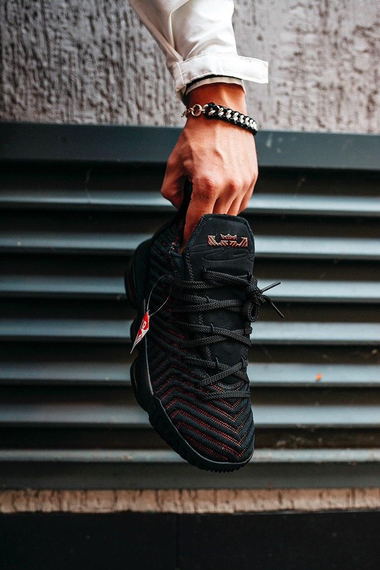 Nike LeBron 16 Fresh Bred